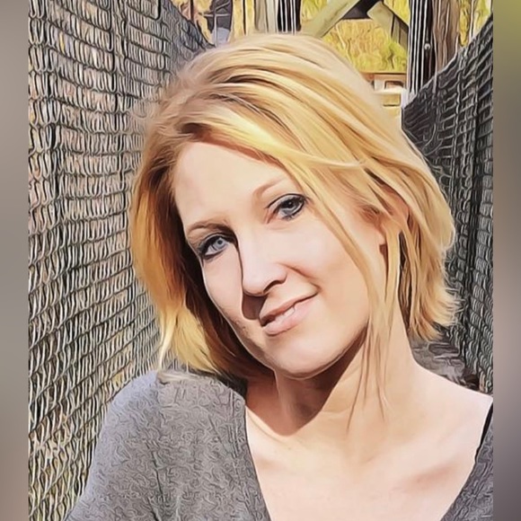 Meet your Posher, Jill Michelle - Picture 10 of 12